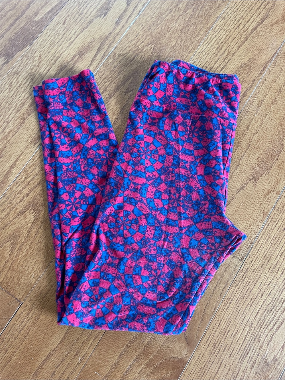 LuLaRoe Red & Blue Geometric Leggings